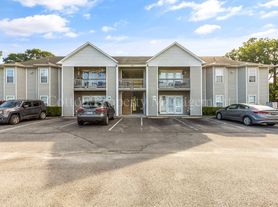 406 N Dickerson St, Burgaw, NC