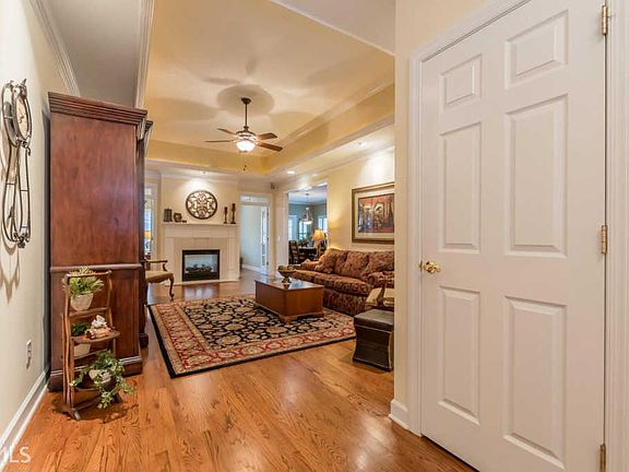 3rd image of 1850 Woodberry Run Dr