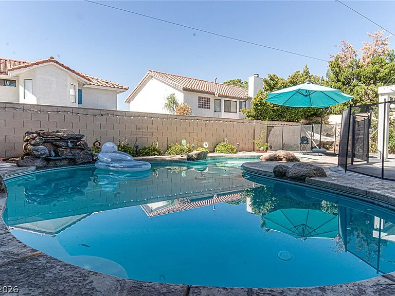 9009 Feather River Ct — Photo 32
