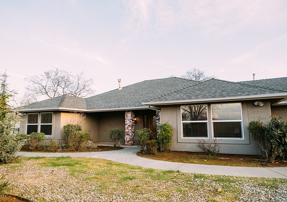 2nd image of 28945 Crystal Springs Ct