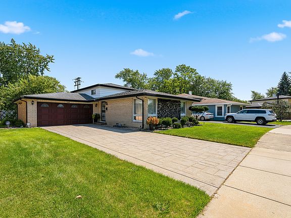2nd image of 15457 Diekman Ct