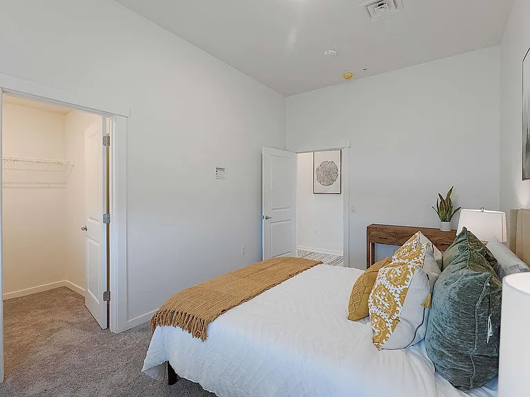 501 S Capitol Ave — Photo 168