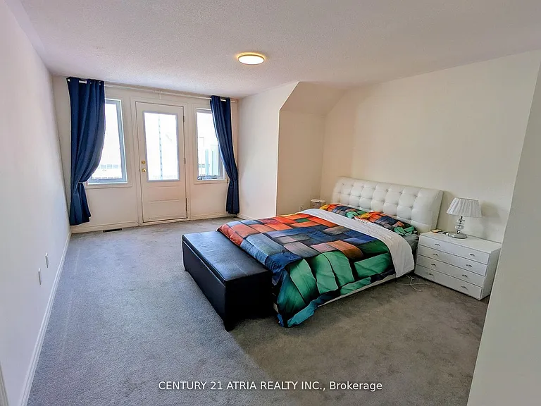 8 McAlister Ave — Photo 17