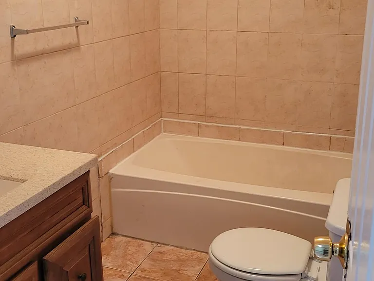 6 S 51st St #3 — Photo 10