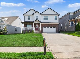 272 Bluebell Dr, Clarksville, TN 37043