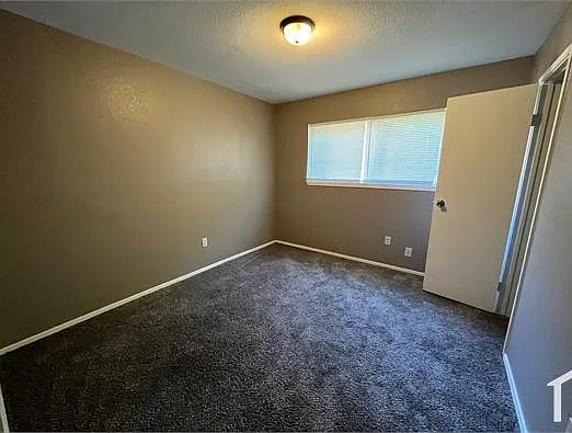 1842 Thompson St #3 — Photo 11