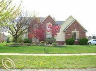 3405 Shakespeare Dr, Troy, MI