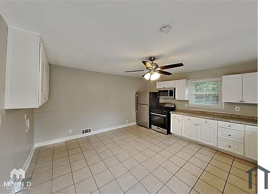 4th image of 3821 Rex Cir