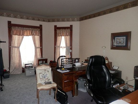 4th image of 216 N Newell