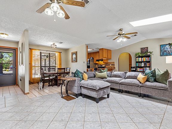 4th image of 2213 Desert Pine Dr