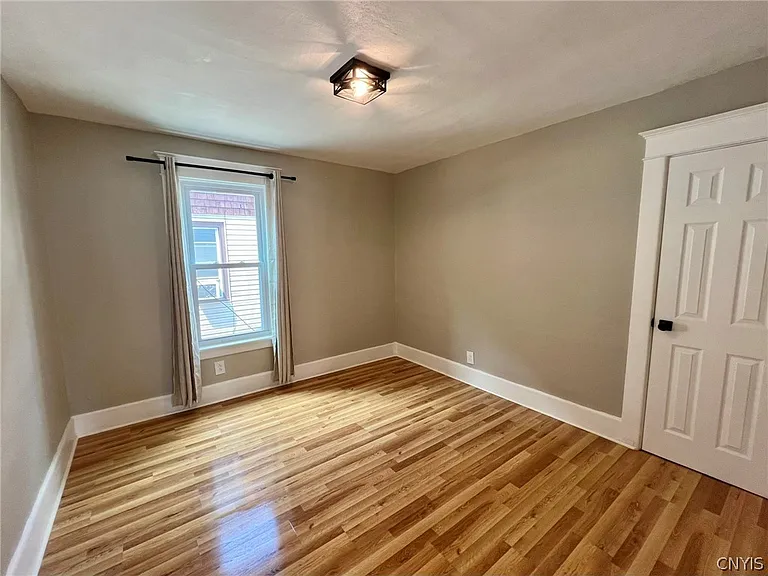 101 Lowell Ave #101 — Photo 11