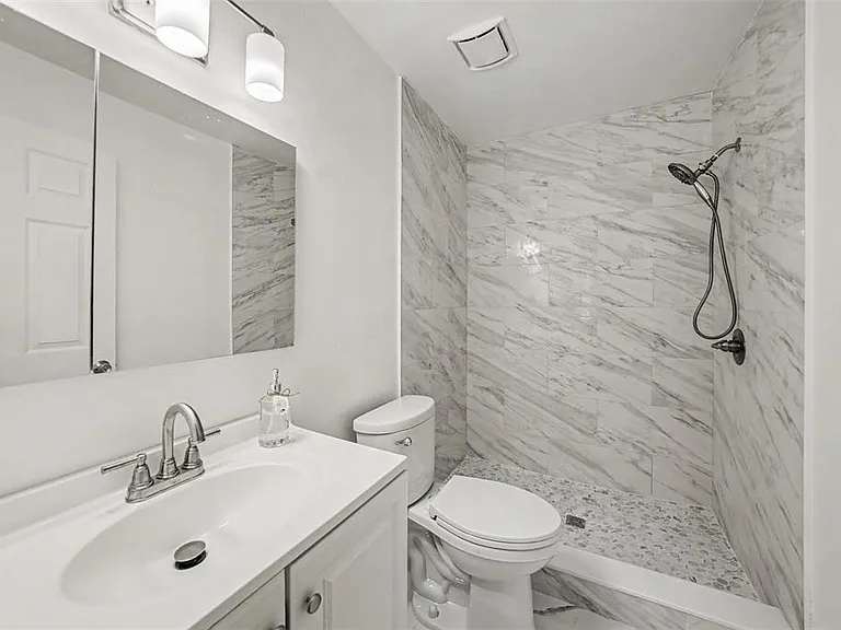 6717 Mornay Cir — Photo 16