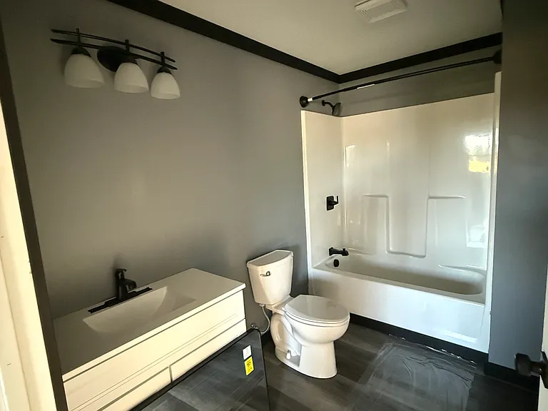 906 N 6th St #4 — Photo 8