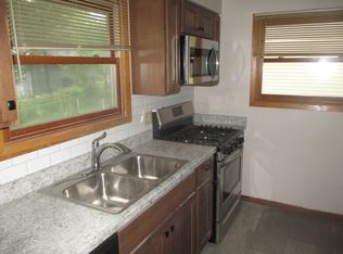 704 13th Ave, Coralville, IA 52241