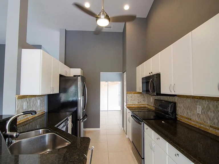 5210 Birmingham Dr #201 — Photo 11