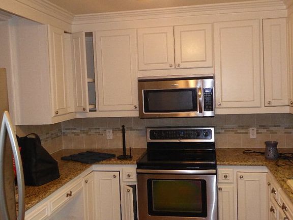 4th image of 1303 W 3rd St #B-8