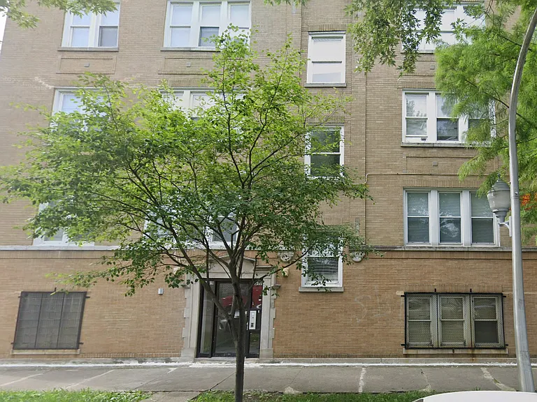 2615 W 61st St #61 — Photo 2