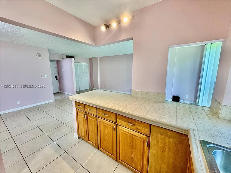 17011 N Bay Rd #117 — Photo 9