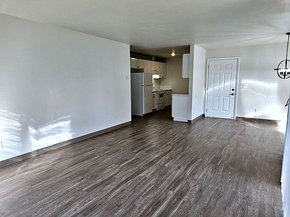 5th image of 337 N Fillmore St APT C