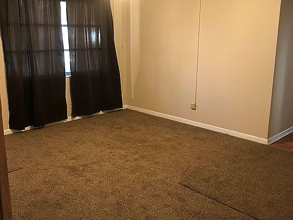 2nd image of 3009 Stanhope Ave
