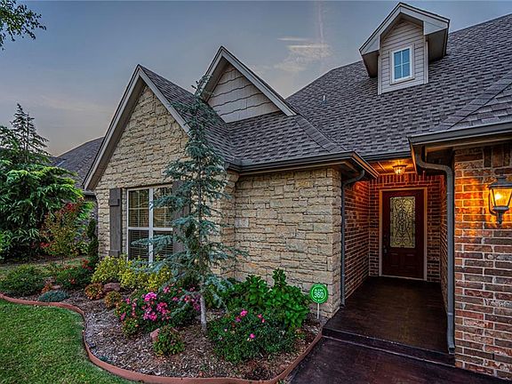 4th image of 19525 Green Meadow Ln