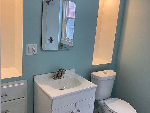 4th image of 36 Mariner St #1