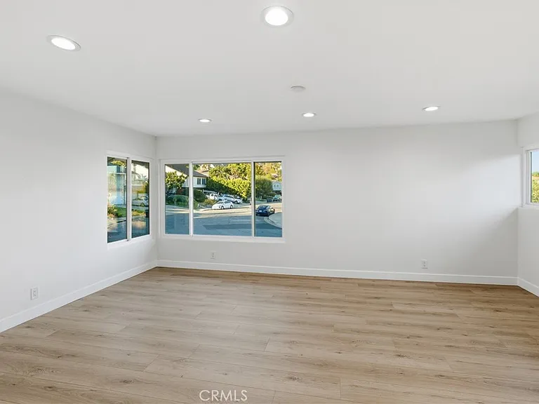 25302 Neptune Dr — Photo 15