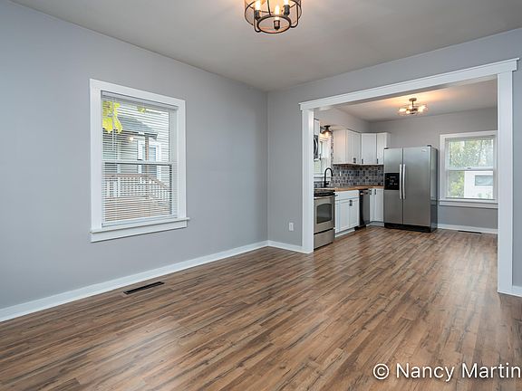 4th image of 853 Diamond Ave NE