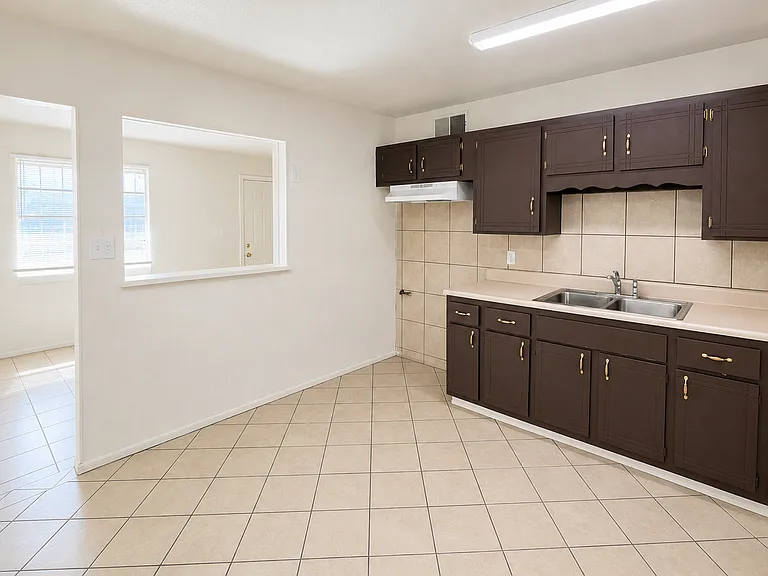 5437 S 14th Way — Photo 4
