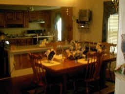 Kitchen/dining combination