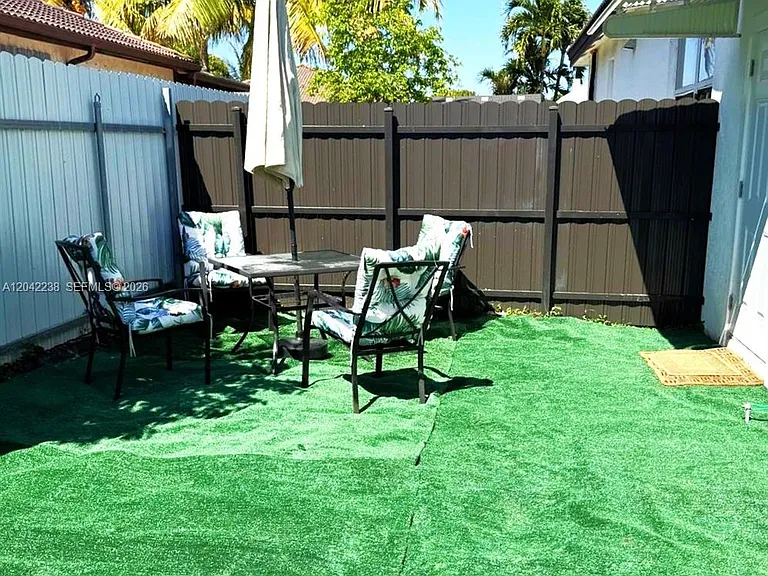 15571 SW 183rd Ln #A — Photo 5