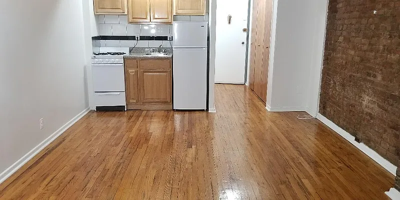 Rented by Susan J. Conaway, LREB | media 3