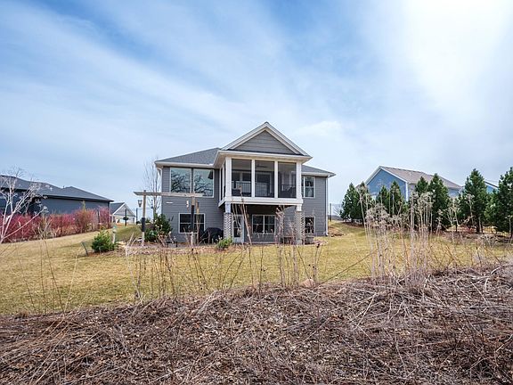 5th image of 2482 Fieldstone Rd SW