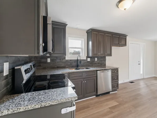 247 Shadyside Ave, Bonner Springs, KS 66012