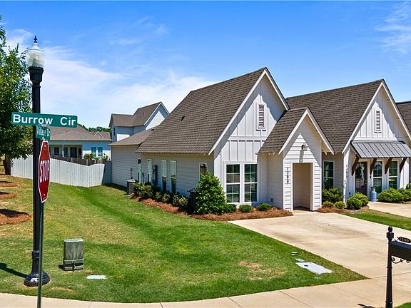2nd image of 1299 Burrow Cir