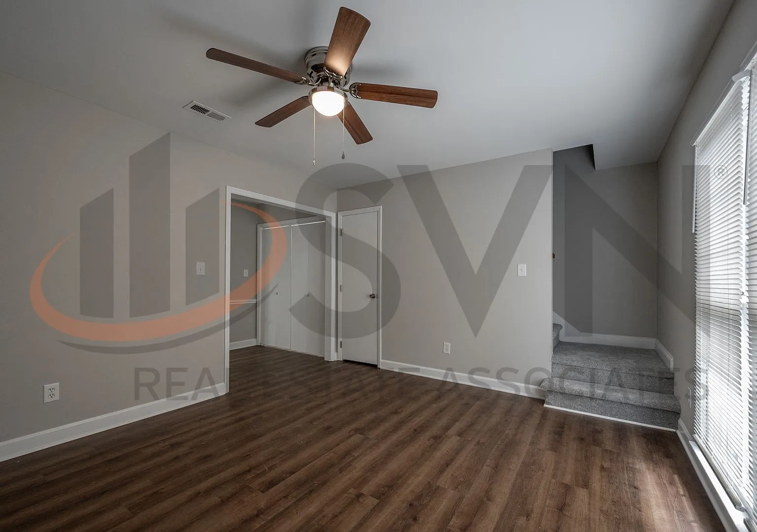 Move In Ready 2BR, 1.5BA Townhome with Brand-New Kitchen Features! — Photo 3