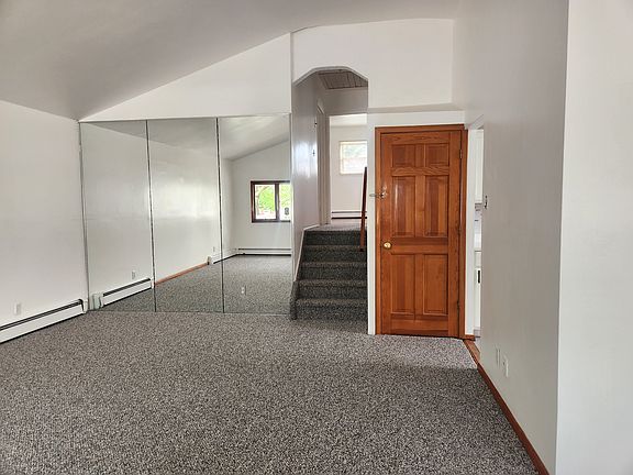 5th image of 65 E Saltaire Rd Floor 1