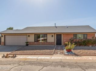 9472 E Calle Cascada, Tucson, AZ 85715