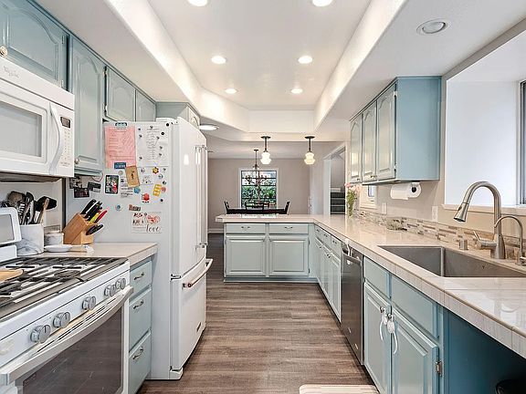 4th image of 8674 Boise St