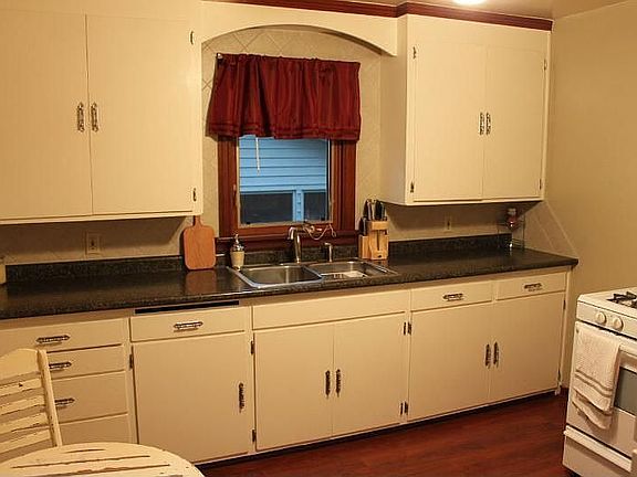 4th image of 1526 Hyde Ave
