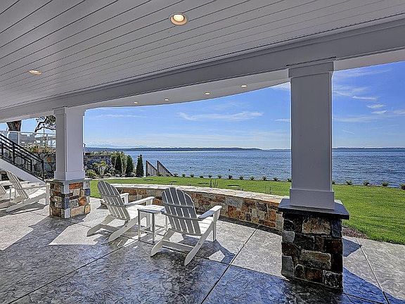 Lower Covered Patio