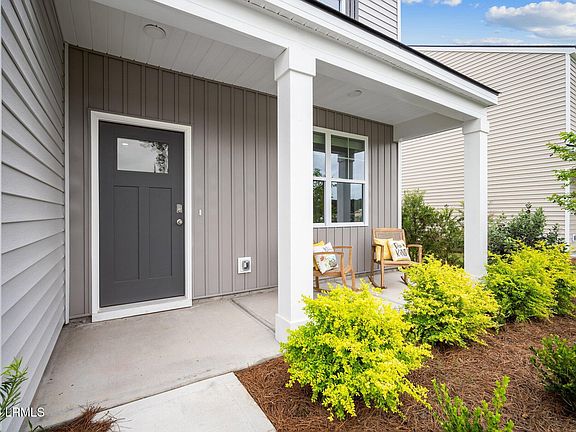 4th image of 811 Sanctuary Dr