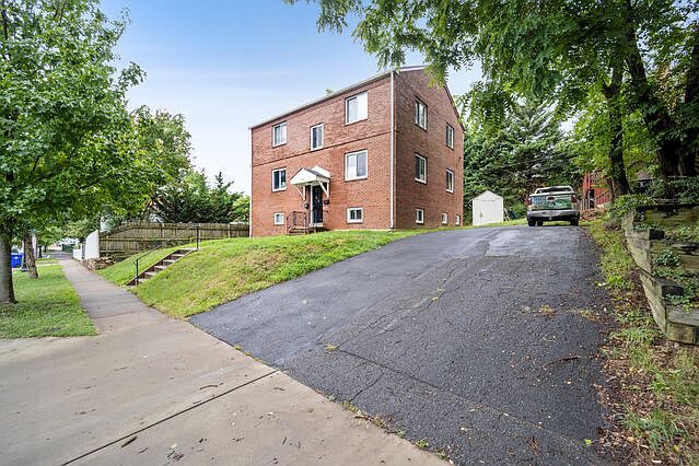 1st image of 2600 S Eads St #3