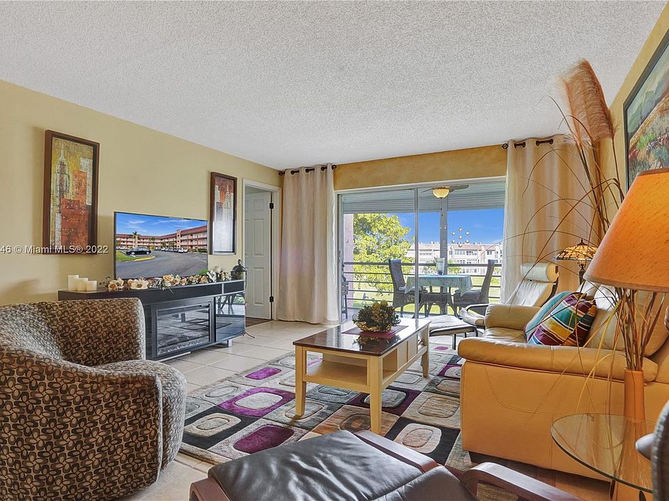 1st image of 9521 Sunrise Lakes Blvd APT 304