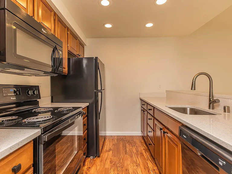 Pinewood Village Apartments — Photo 27