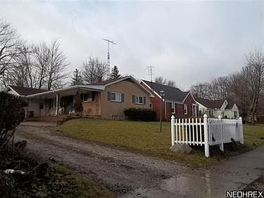 2nd image of 736 Glamorgan St
