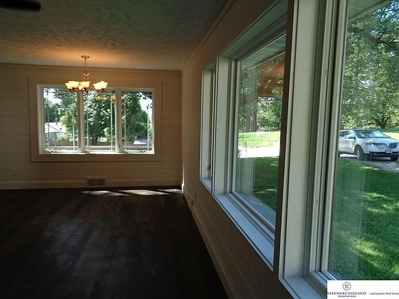 4th image of 1415 Highland Dr