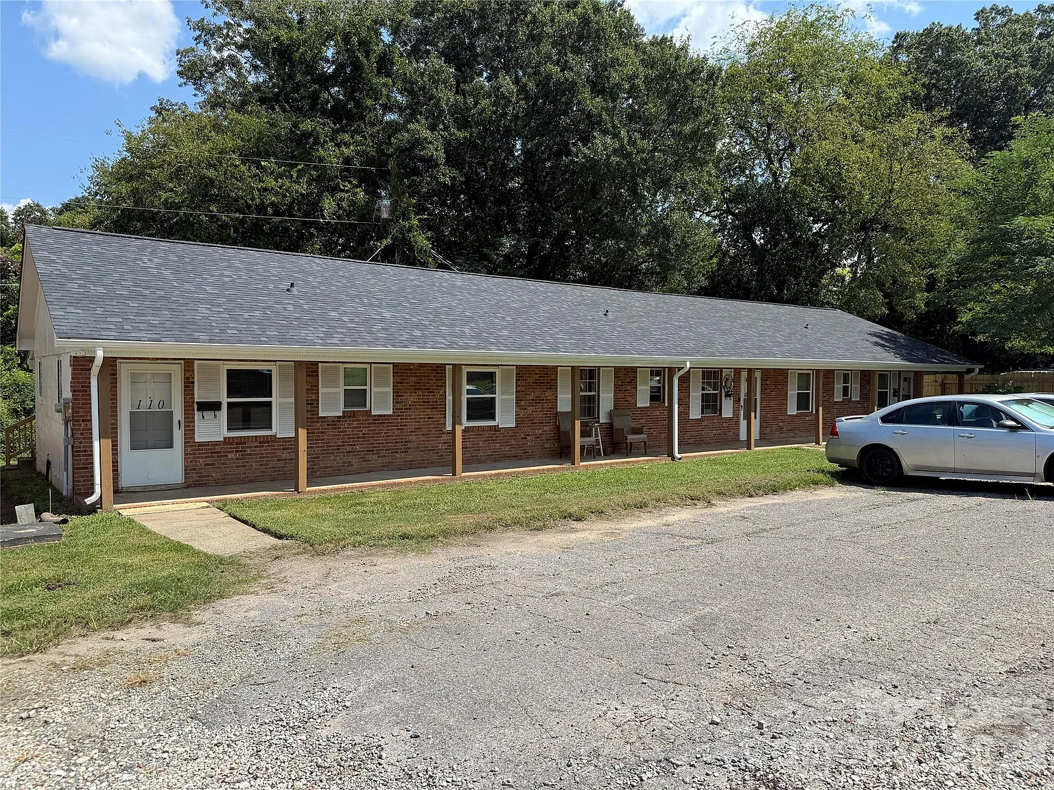 2 bed, 1.0 bath, 810 sqft, $1,095 — Photo 3