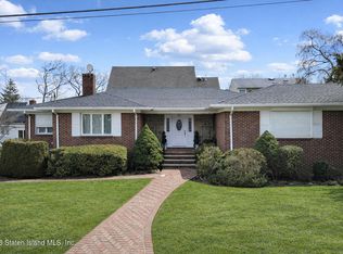 725 Davis Ave, Staten Island, NY 10310