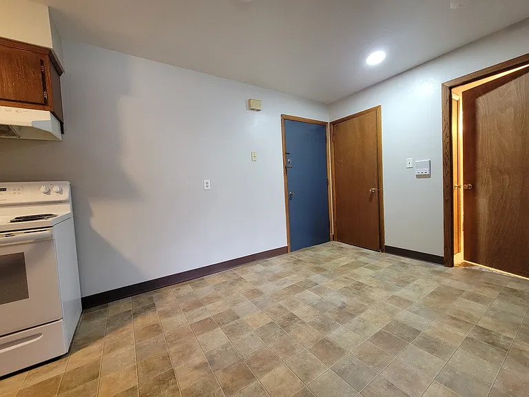 5510 58th Ave #6 — Photo 7